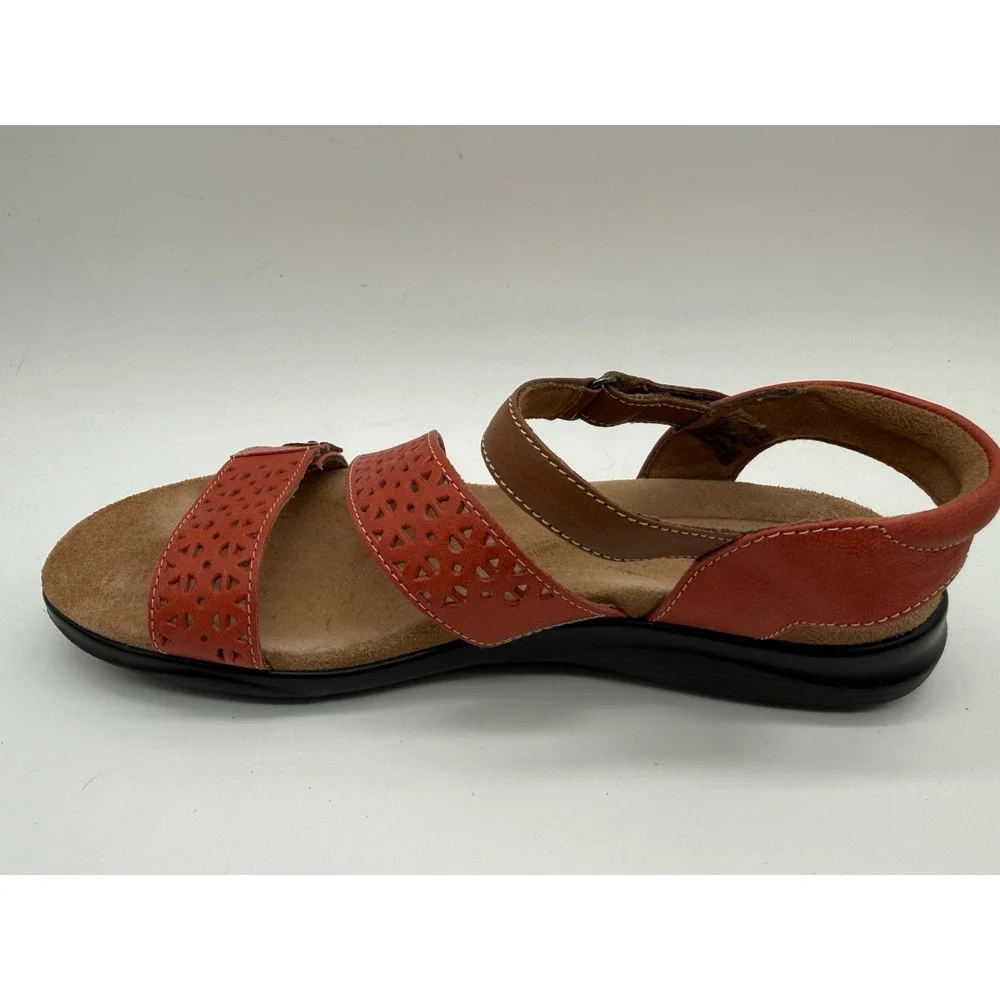Clarks Kitly Way Women Size US 9M/UK‎ 6.5 Cut Out Detailed Strappy Wedge Sandals